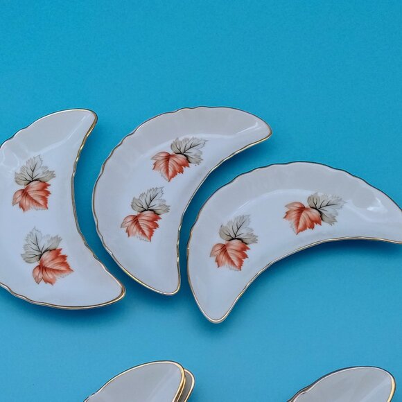 10 Vintage Floral Crescent Bone China Dishes with Gold Trim 1950s Chadwick of Ja - Picture 3 of 7